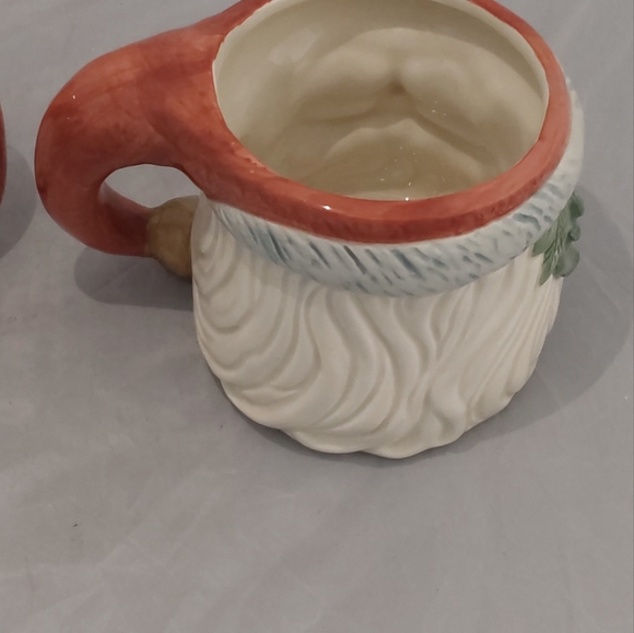 Pair of Vintage Fitz and Floyd Santa Mugs - Picture 4 of 5